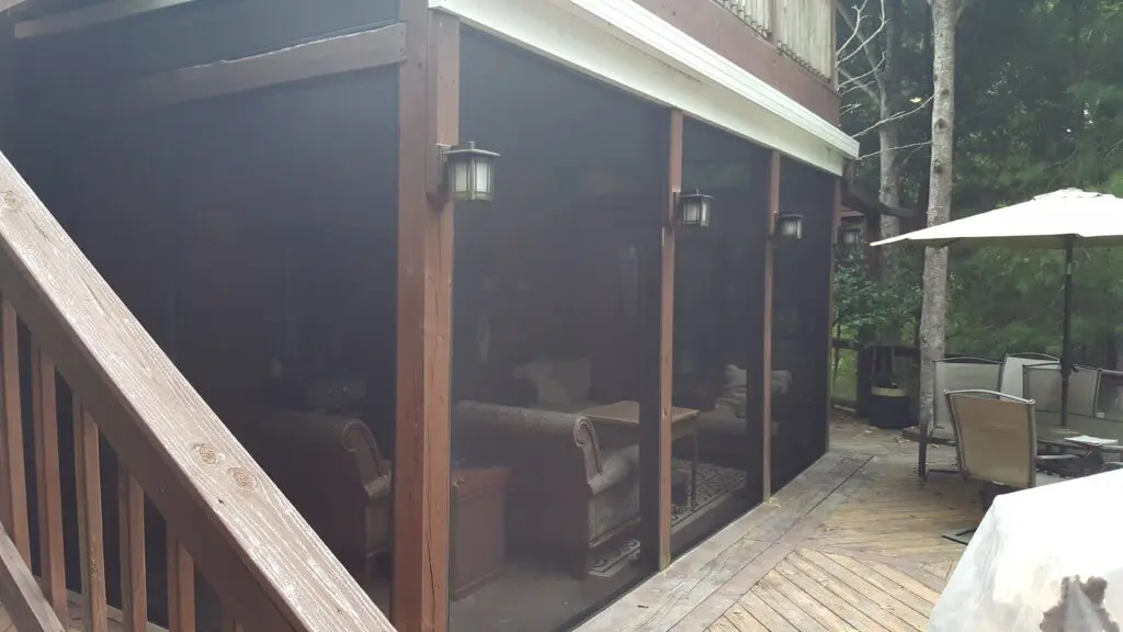 Outdoor indoor Lanai room